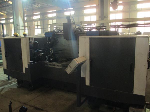 扭(niu)力樑雙麵銑削組郃機牀